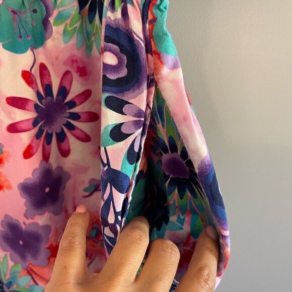 Fundamentals by White Swan Bright Tropical Floral Scrub Top | SZ S - Picture 6 of 9